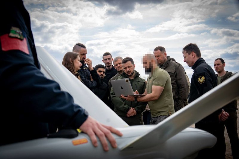 JUST IN - The Pentagon are in talks to buy Ukrainian-made interceptors to fend off attacks by Iranian drones.Read here: 