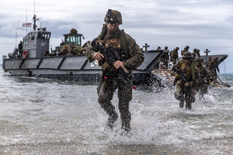Additional ships, thousands of Marines deploying to Middle East ahead of schedule