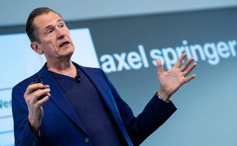 JUST IN - German media giant Axel Springer wins approval for its £575 million takeover of the Telegraph, vowing to preserve the newspaper’s British identity.Read here: 