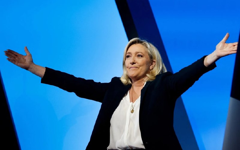 JUST IN - Marine Le Pen confirms that she will run for presidency next year and will appeal today's court ruling to France's highest court.@disclosetv