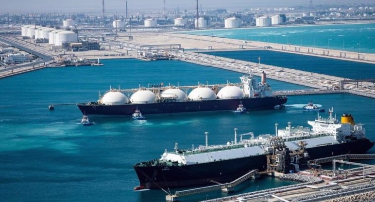JUST IN - Shell, TotalEnergies and others declare force majeure to their clients who take LNG from Qatar.@disclosetv