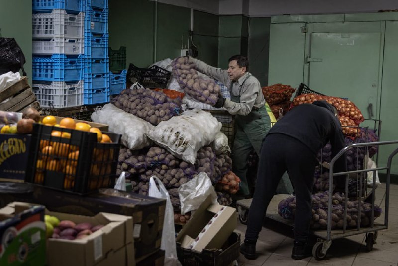 Sweden to start stockpiling fuel and food