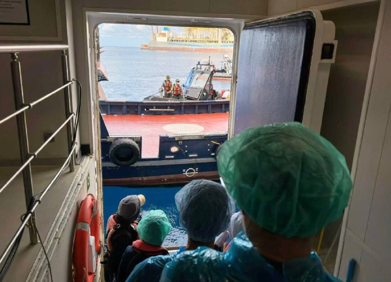 NOW - The disembarkment of the first group of MV Hondius passengers begins in Tenerife.@disclosetvNOW - The disembarkment of the first group of MV Hondius passengers begins in Tenerife.@disclosetv