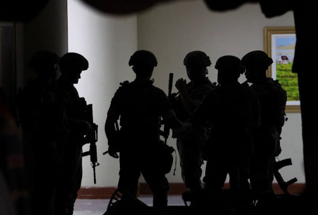 JUST IN - Gunshots reported inside the Phillipine Senate, as armed forces enter the building where Bato dela Rosa, took refuge, after ICC issued a warrant for his arrest on suspicion of 