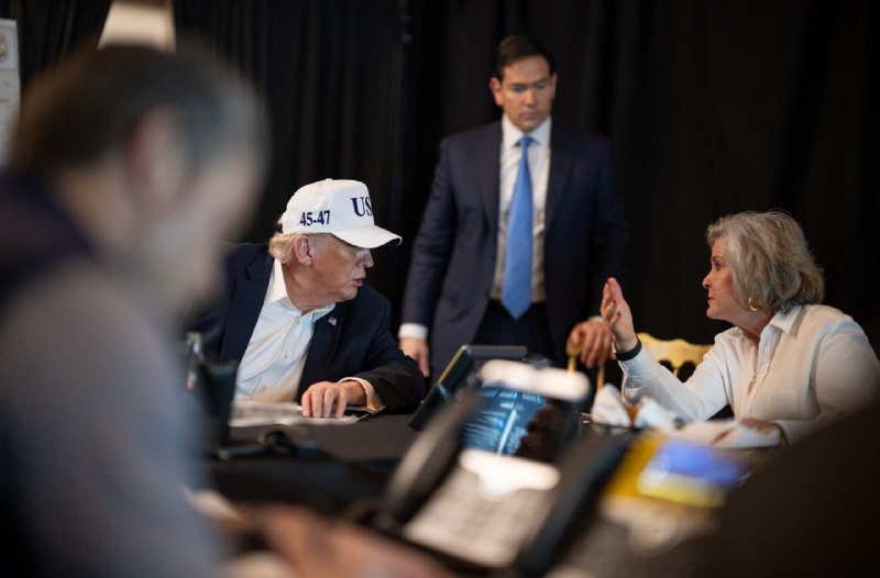 JUST IN - The White House posts the first images from inside the situation room with Trump and Vance monitoring Operation Epic Fury.@disclosetvJUST IN - The White House posts the first images from inside the situation room with Trump and Vance monitoring Operation Epic Fury.@disclosetv