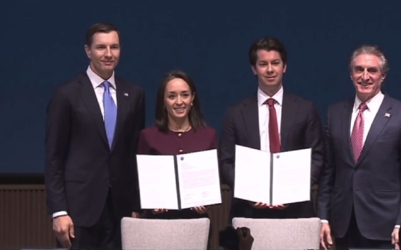 NEW - Asia-Pacific allies agree to $57 ​billion in 22 deals with American companies ‌during the Indo-Pacific Energy Security Forum in Tokyo.Read here: 