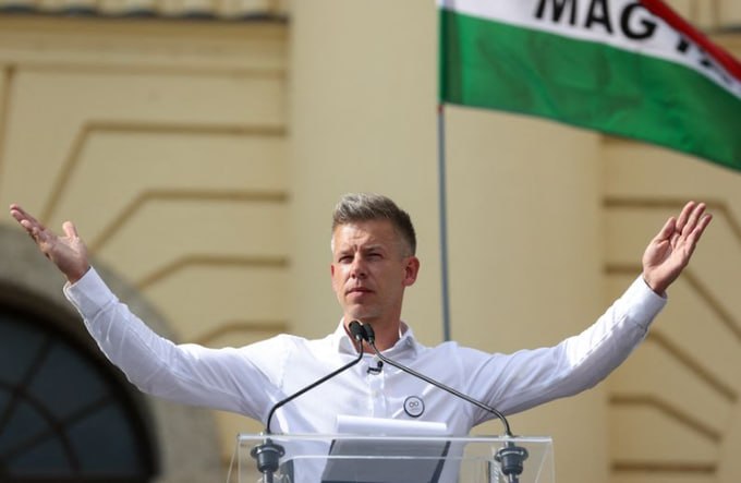 JUST IN - Orbán concedes Hungarian election, with Péter Magyar's Tisza Party projected to win two-thirds majority, based on partial results with 45.7% of the votes counted.Read here: 