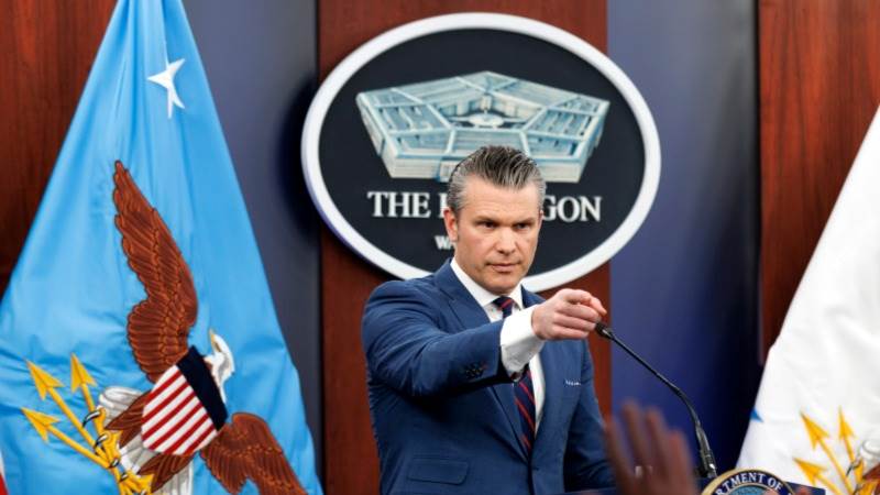 Pentagon eyes Goldman, JPMorgan for $200B defense deals